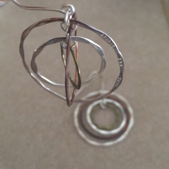 Earring - Picture 4 of 6